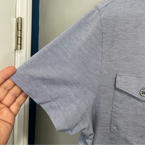 Banana Republic Luxury Touch Blue/Withe Polo shirt . Men size Medium - Picture 2 of 8